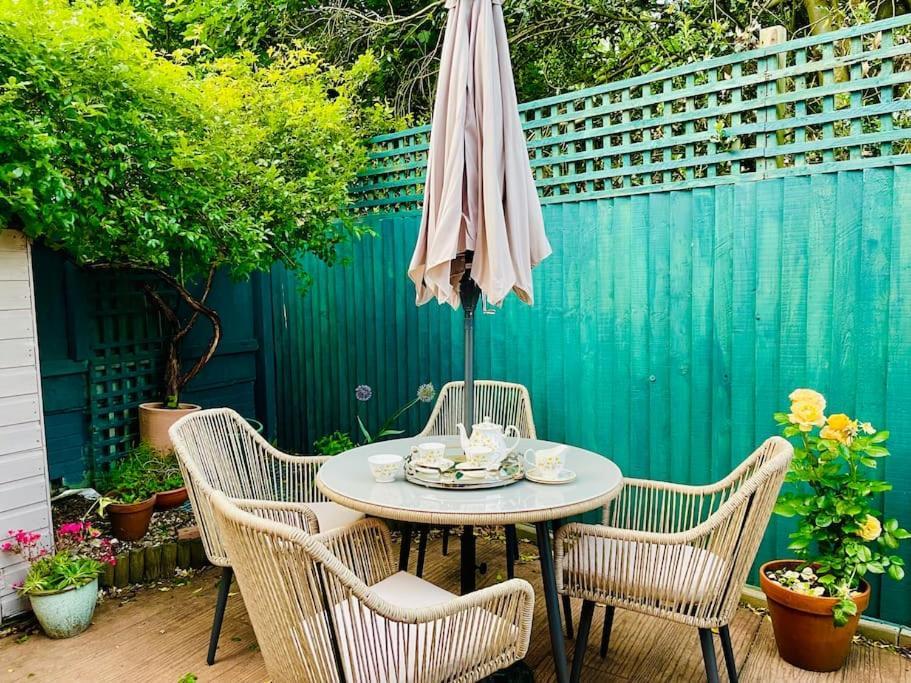 Villa Tanglewood House Abergavenny With Private Parking Extérieur photo