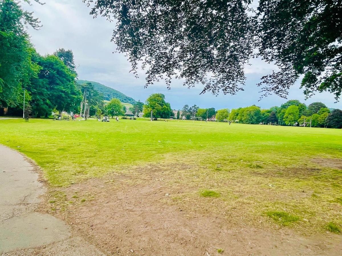 Villa Tanglewood House Abergavenny With Private Parking Extérieur photo