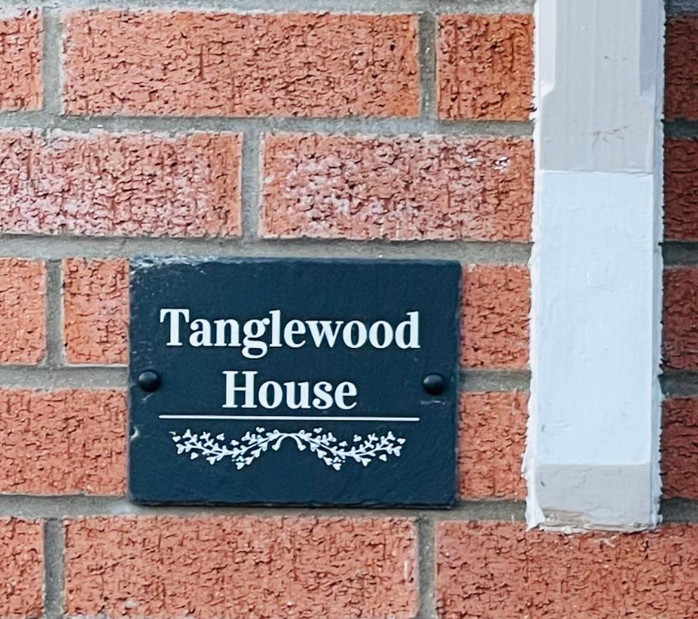 Villa Tanglewood House Abergavenny With Private Parking Extérieur photo